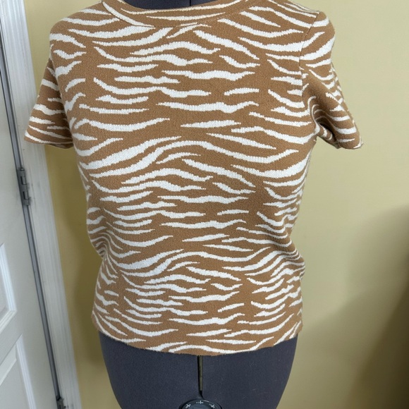 Anthropology Women's Tan Zebra Print short sleeved sweater top - Picture 4 of 10